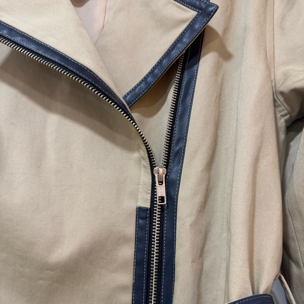 L'Agence Women’s Trench Coat Beige Cotton Collared With Belt Size 4 $700 - Picture 10 of 11
